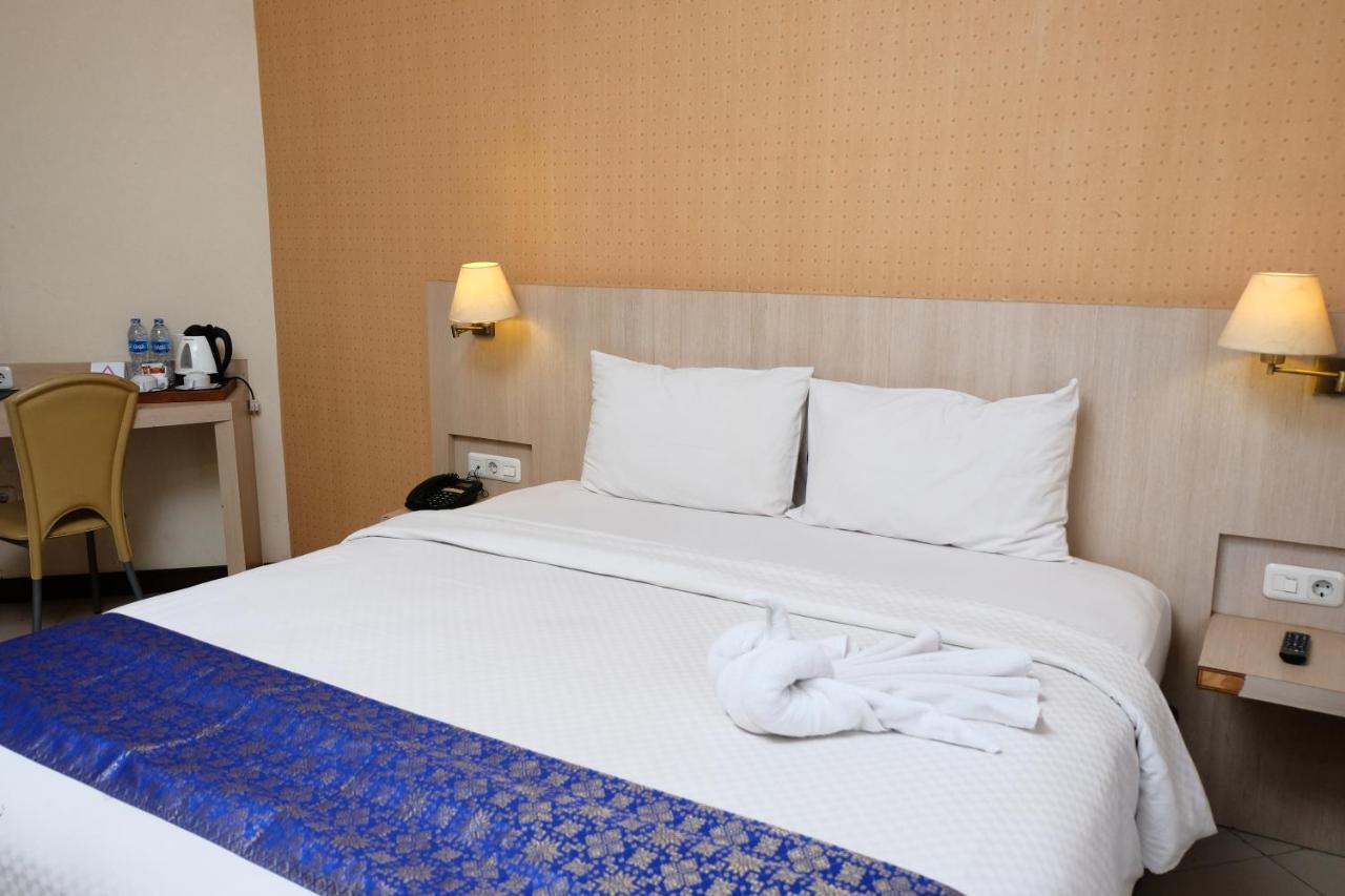 Rio City Hotel Палембанг Екстериор снимка