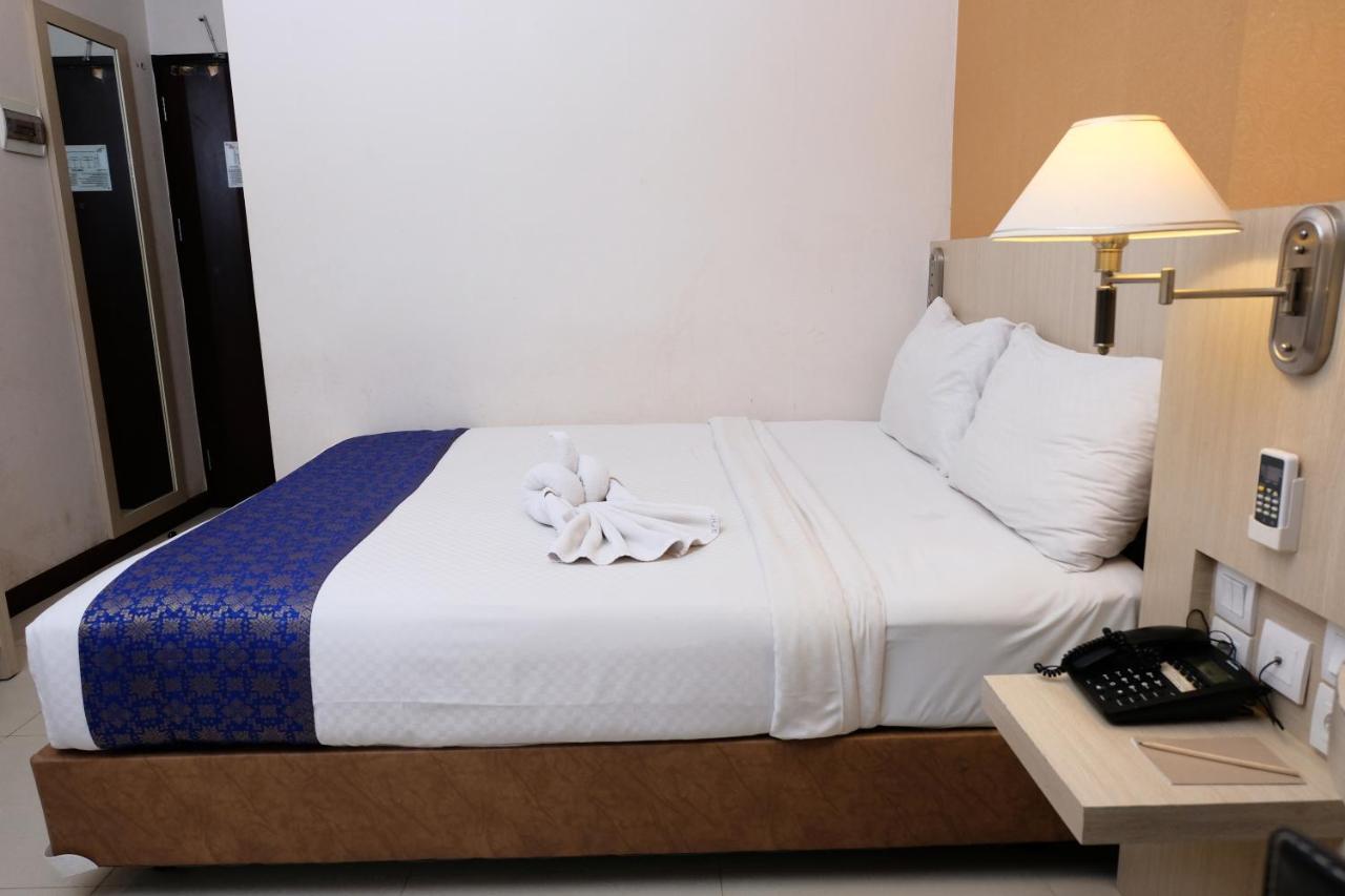Rio City Hotel Палембанг Екстериор снимка