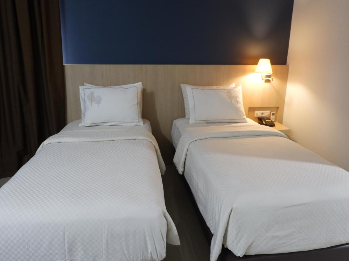 Rio City Hotel Палембанг Екстериор снимка