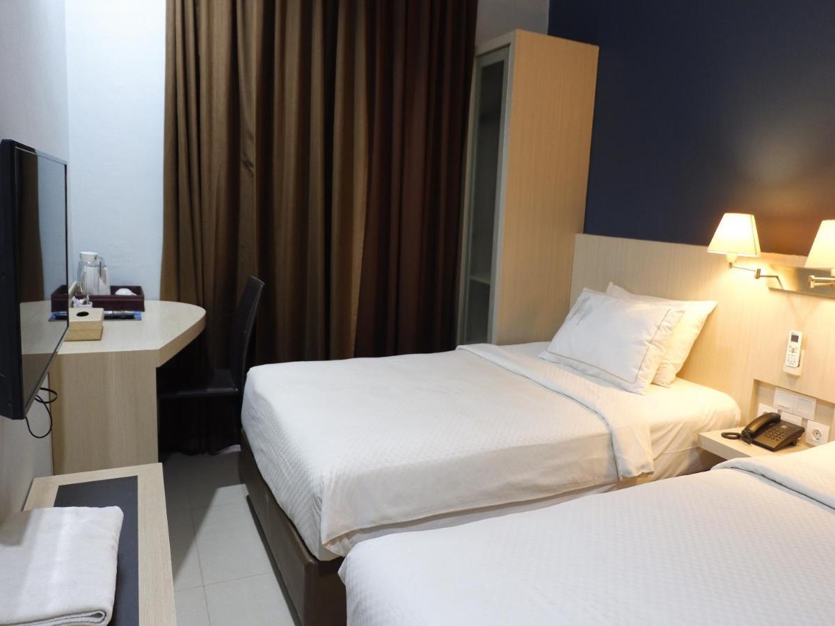 Rio City Hotel Палембанг Екстериор снимка