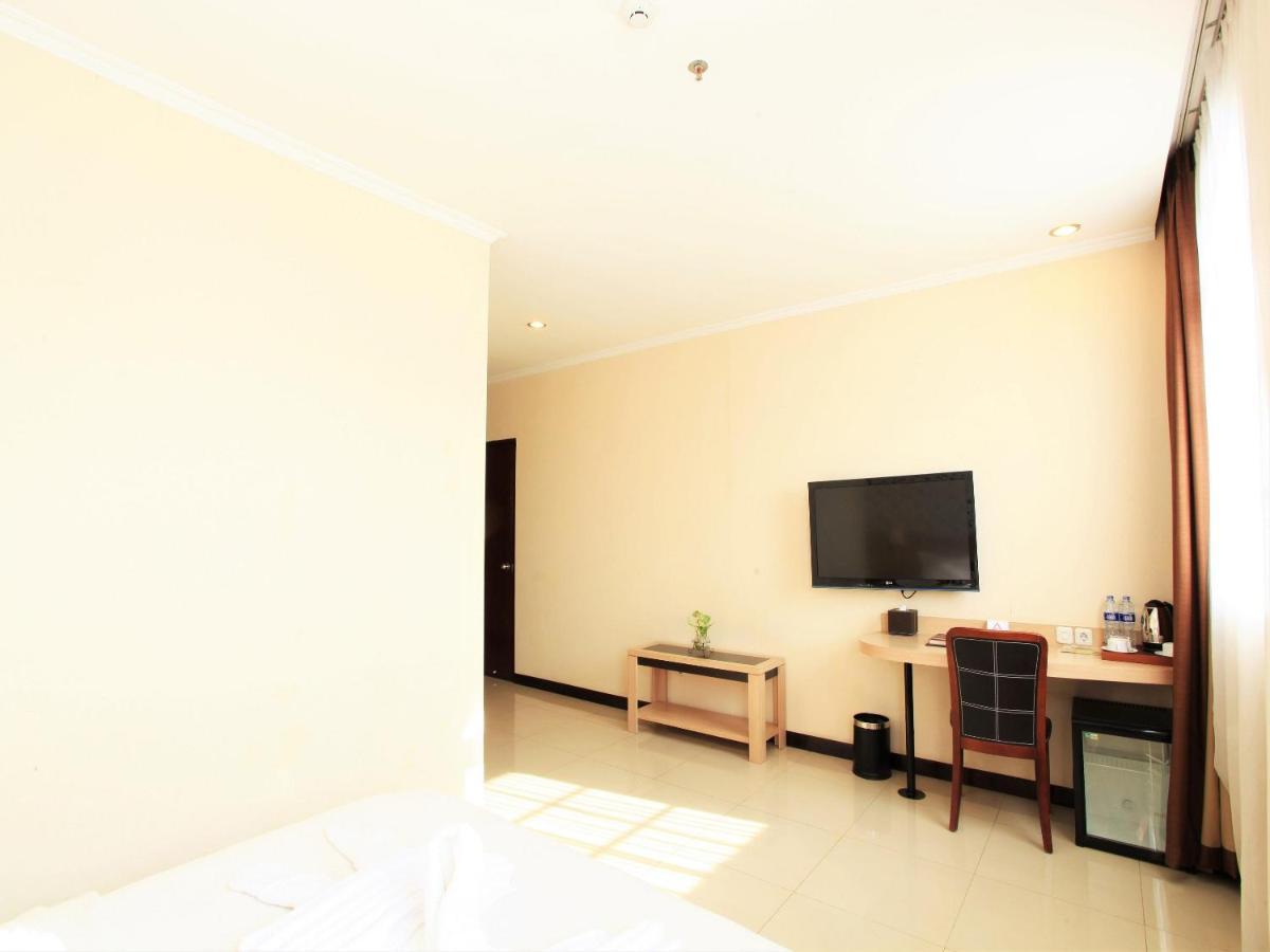 Rio City Hotel Палембанг Екстериор снимка