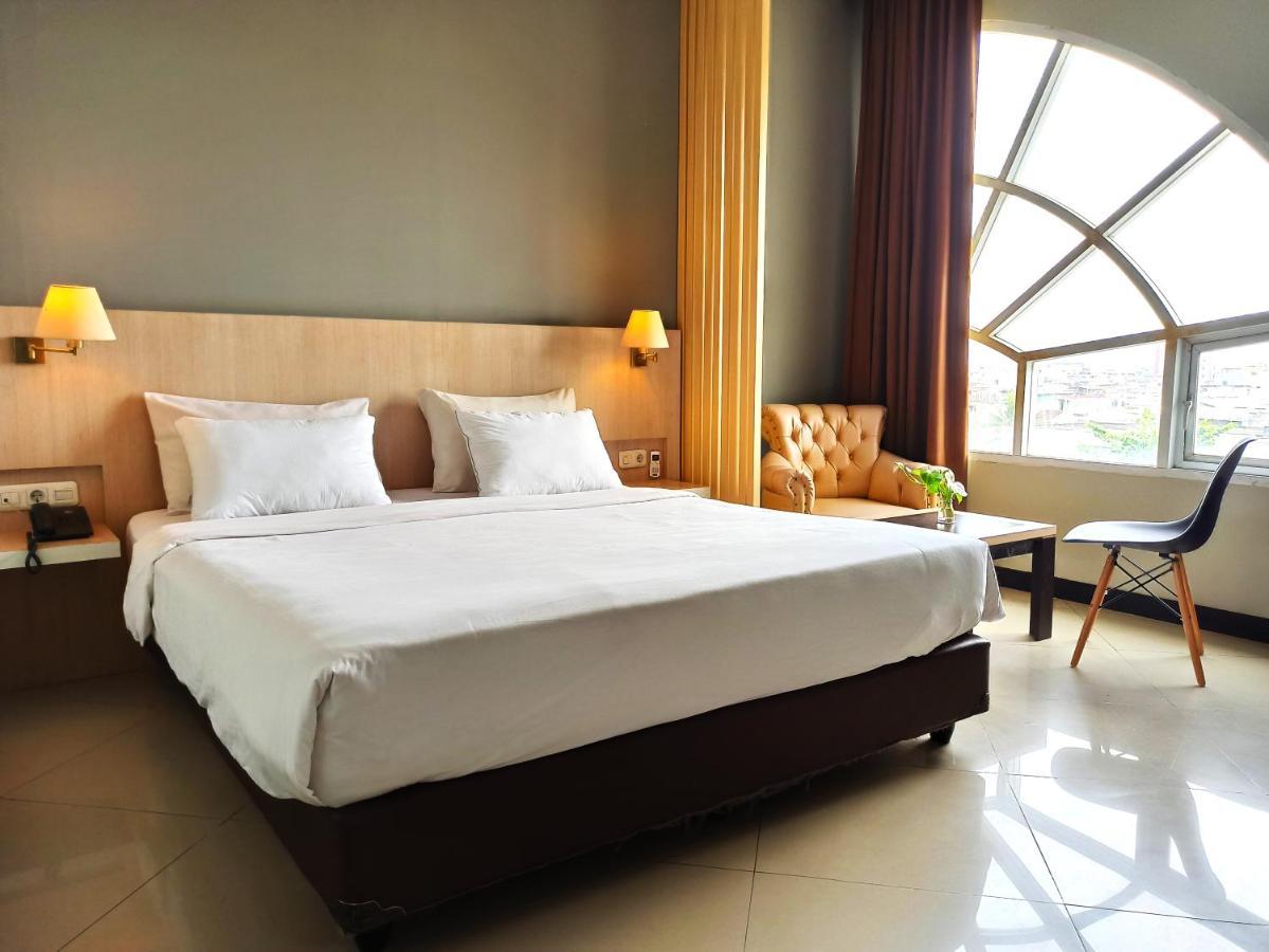 Rio City Hotel Палембанг Екстериор снимка